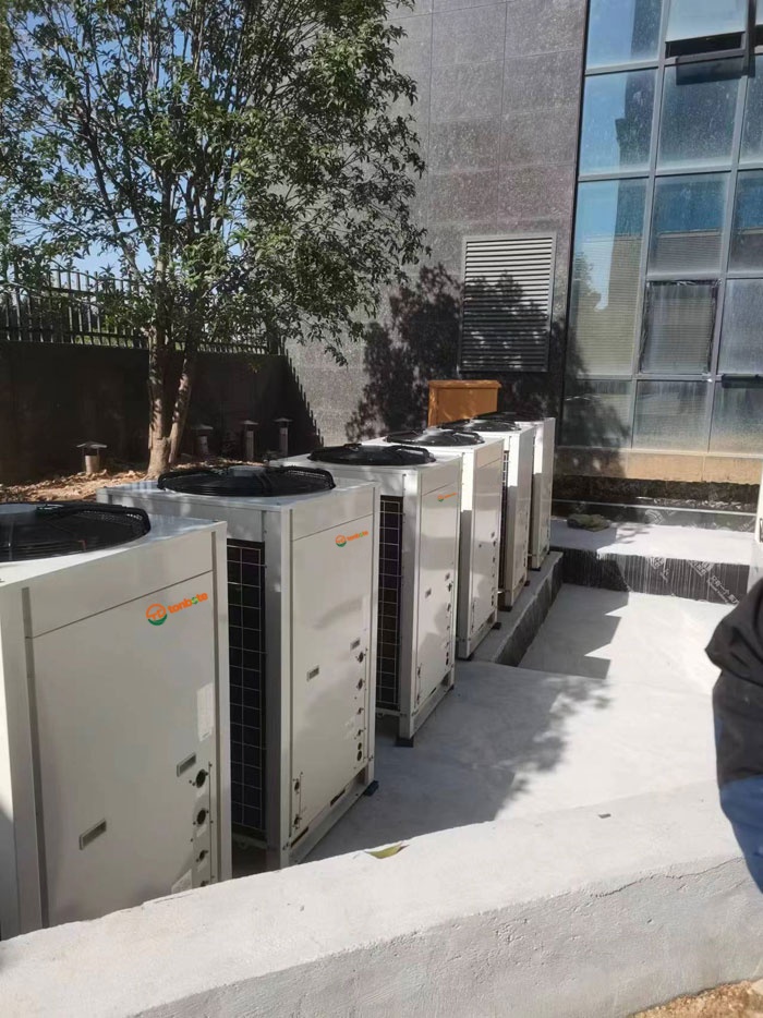 Zero-carbon Park standard felszerelés | A Tongbao Te kettős forrású hőszivattyús intelligens rendszere új energiamegtakarítást biztosít a fűtéshez és hűtéshez Zero-carbon Park standard felszerelés | A Tongbao Te kettős forrású hőszivattyús intelligens rendszere új energiamegtakarítást biztosít a fűtéshez és hűtéshez
