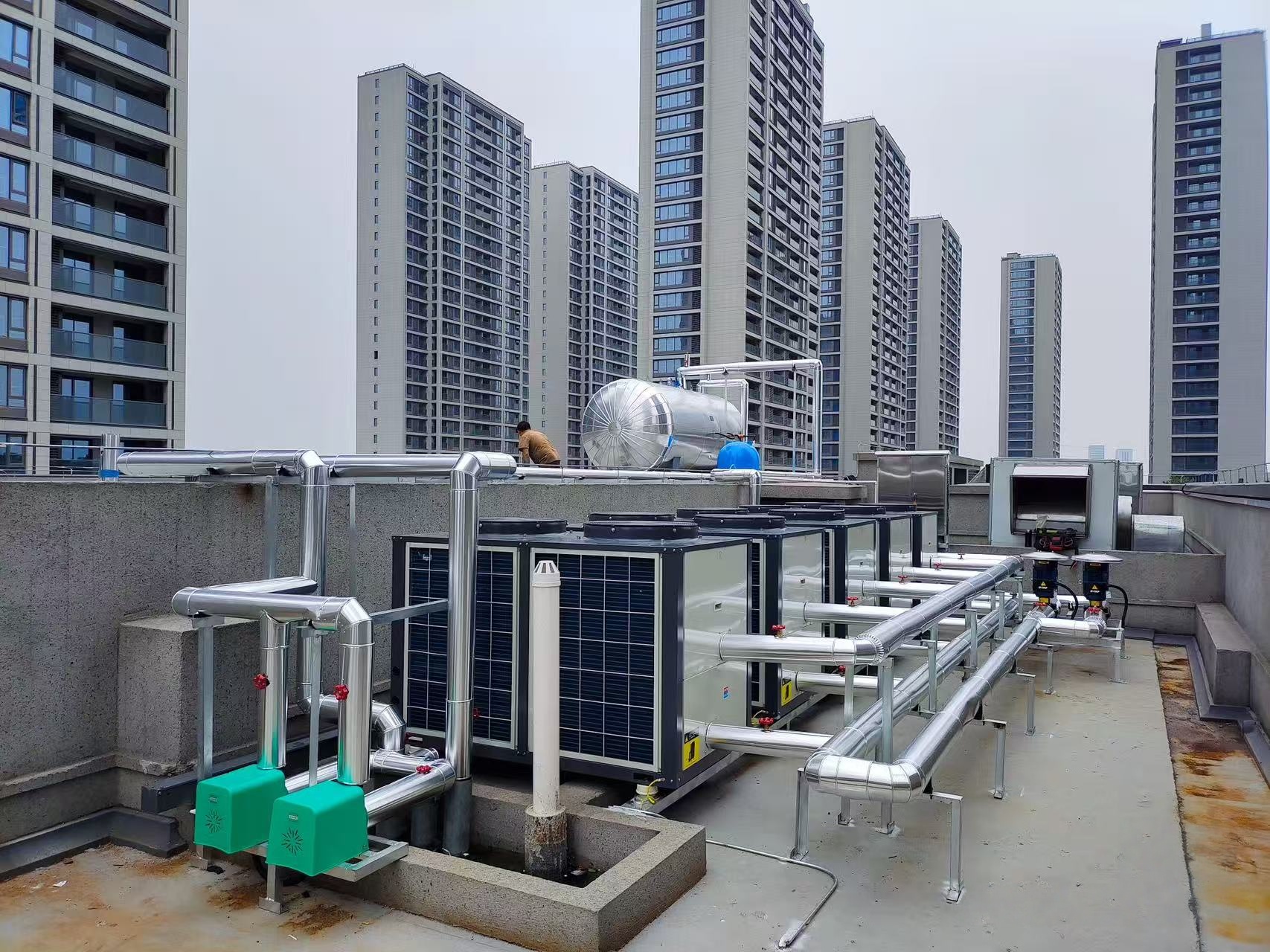 A nemzetközi energiaingadozások felerősödtek, és a kétforrású hőszivattyúk energiamegtakarítást, stabilitást, költségcsökkentést és hatékonyságnövelést kínálnak. A nemzetközi energiaingadozások felerősödtek, és a kétforrású hőszivattyúk energiamegtakarítást, stabilitást, költségcsökkentést és hatékonyságnövelést kínálnak.